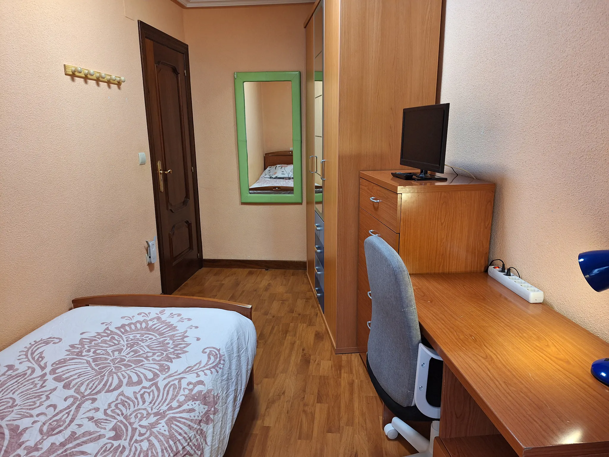 Private room in Paseo de San Vicente, Salamanca (495494) ROOM 3