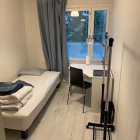 WG-Zimmer for rent for 495 € per month in Helsinki, Vellikellontie