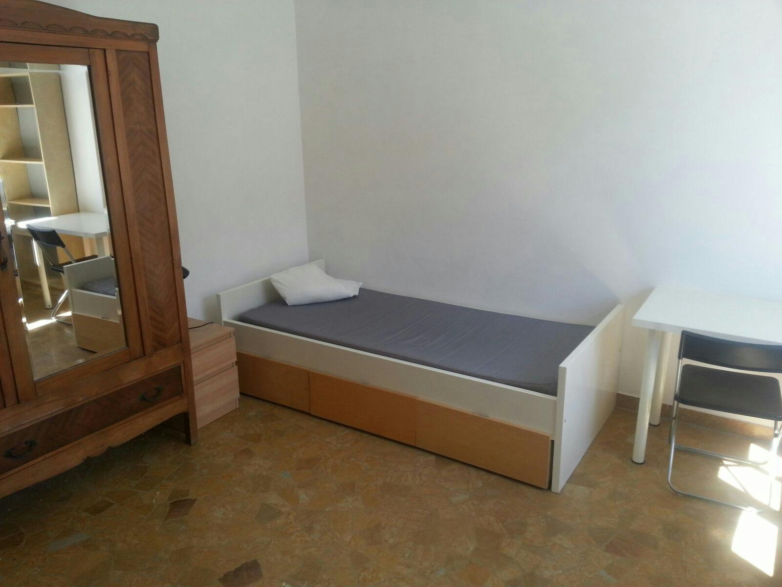 Via Filippo Turati, Bologna