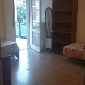 Private room for rent for €360 per month in Pisa, Via Luca Pacioli