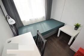 Privé kamer te huur voor € 700 per maand in Voorburg, Heeswijkstraat