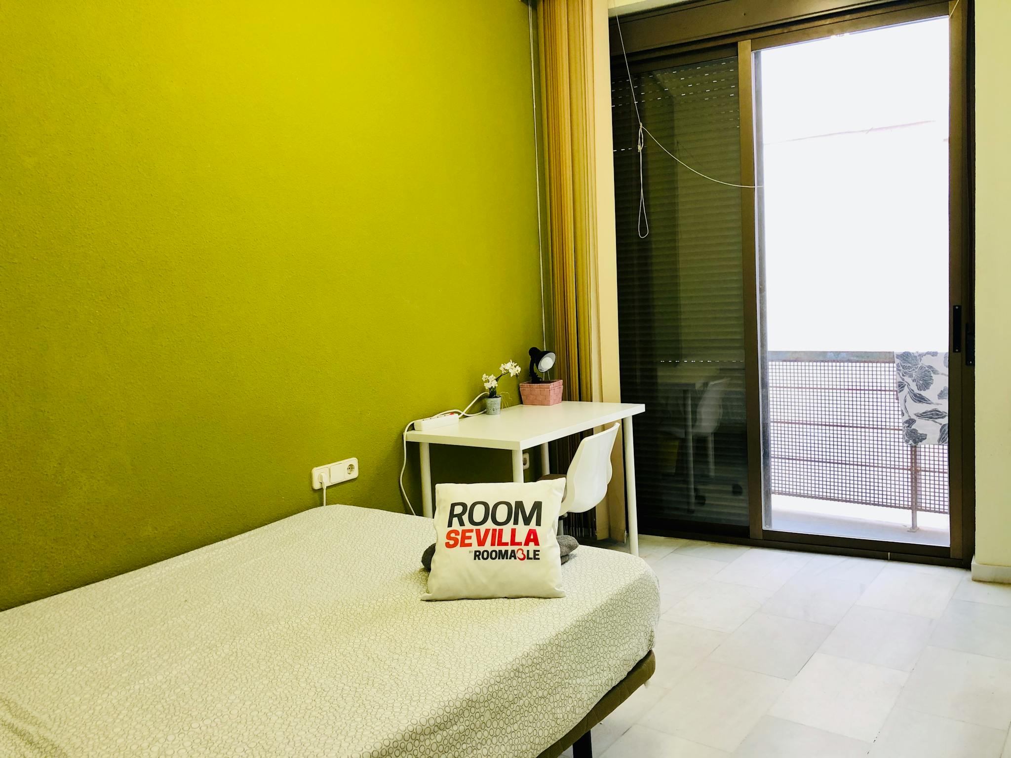 Calle O'Donnell, Sevilla preview