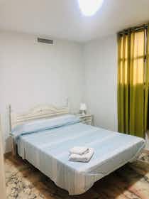 Приватна кімната за оренду для 410 EUR на місяць у Sevilla, Calle Porvenir