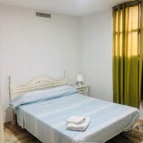 Отдельная комната сдается в аренду за 410 € в месяц в Sevilla, Calle Porvenir