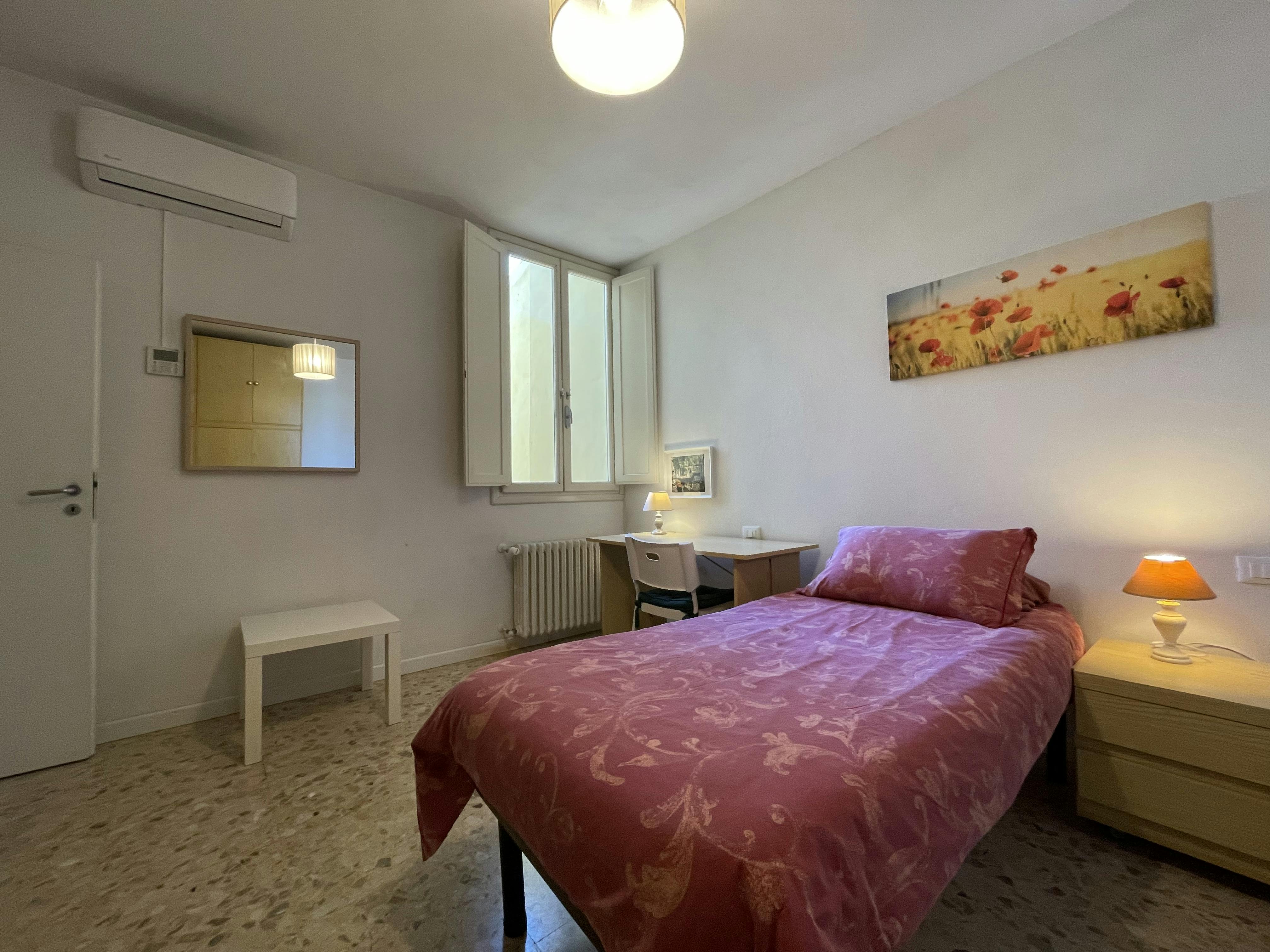 Via Guglielmo Marconi, Florence preview