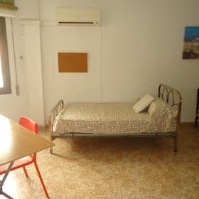 Private room for rent for €255 per month in Córdoba, Plaza de la Costa del Sol