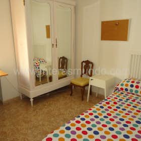 WG-Zimmer for rent for 200 € per month in Córdoba, Plaza de la Costa del Sol