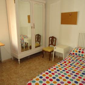 WG-Zimmer for rent for 200 € per month in Córdoba, Plaza de la Costa del Sol