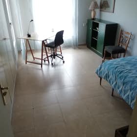 Private room for rent for €300 per month in Murcia, Calle Floridablanca