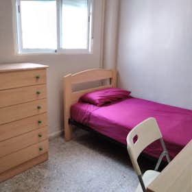 WG-Zimmer for rent for 290 € per month in Sevilla, Calle Fernando de Rojas