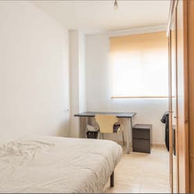 Private room for rent for €250 per month in Espinardo, Calle Fuensanta