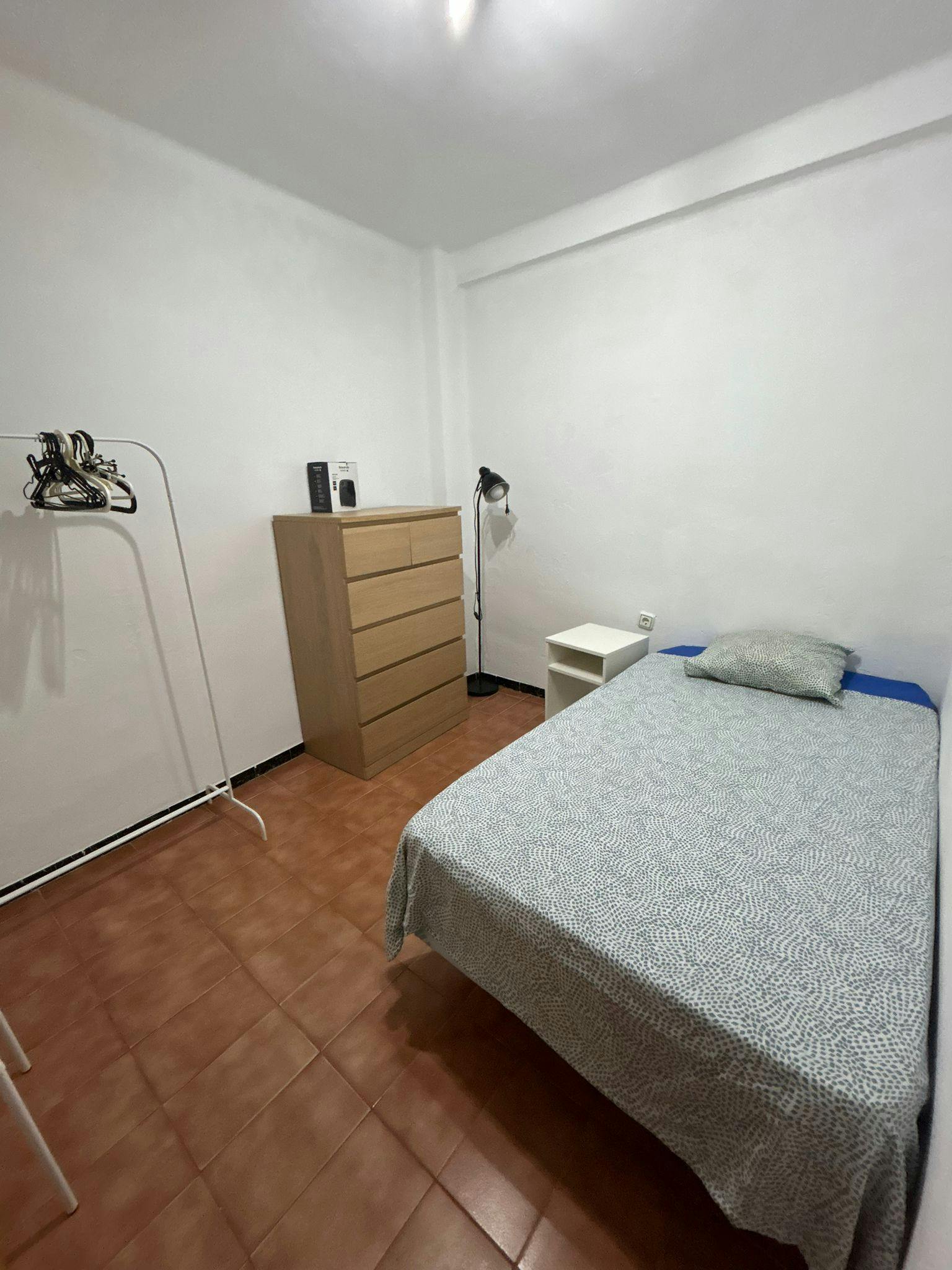 Habitación privada en alquiler por 330 € al mes en Sevilla, Calle Verde