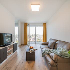 Apartment for rent for €1,249 per month in Vienna, Kaisermühlenstraße