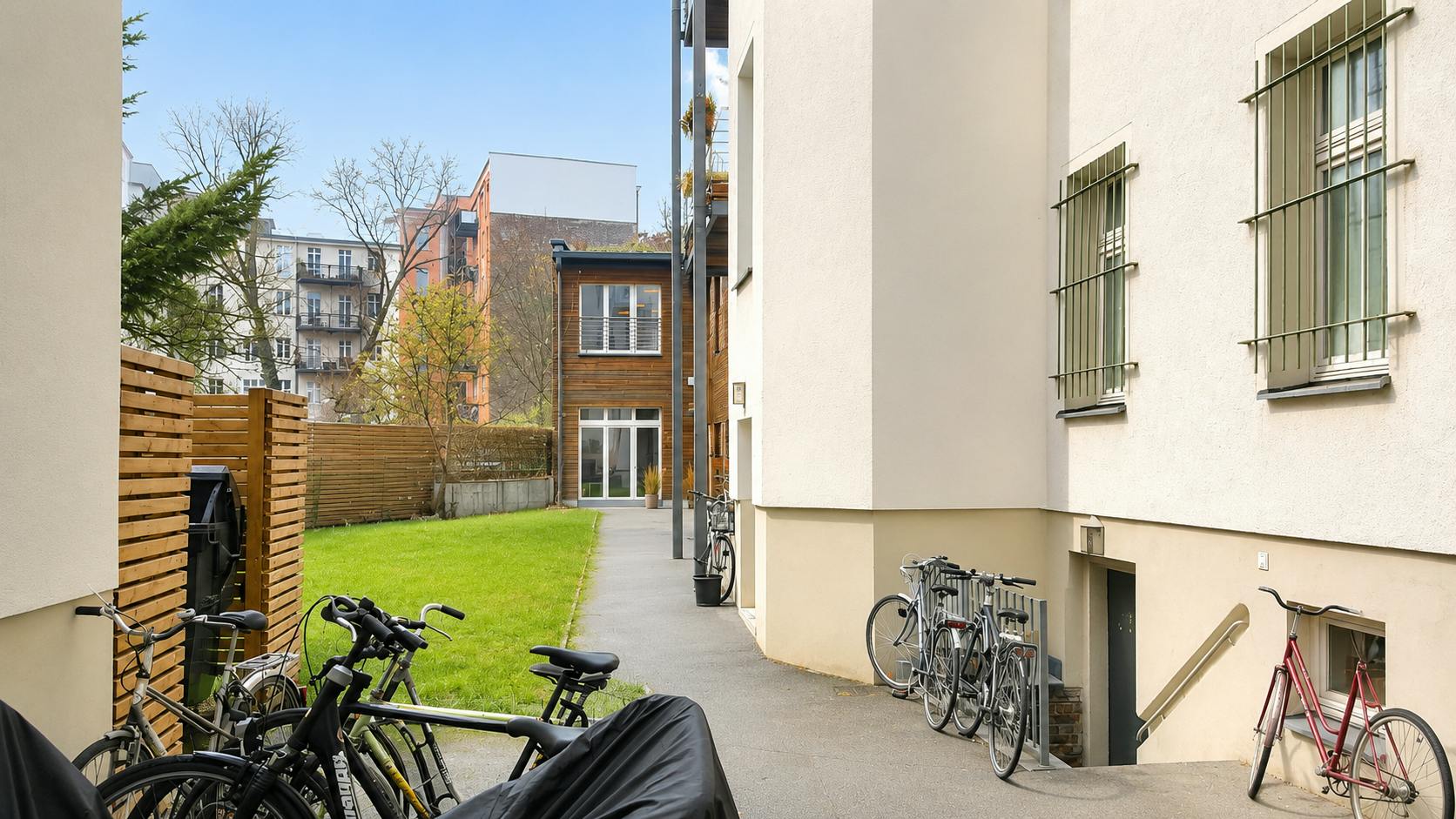 Mehringdamm, Berlin preview