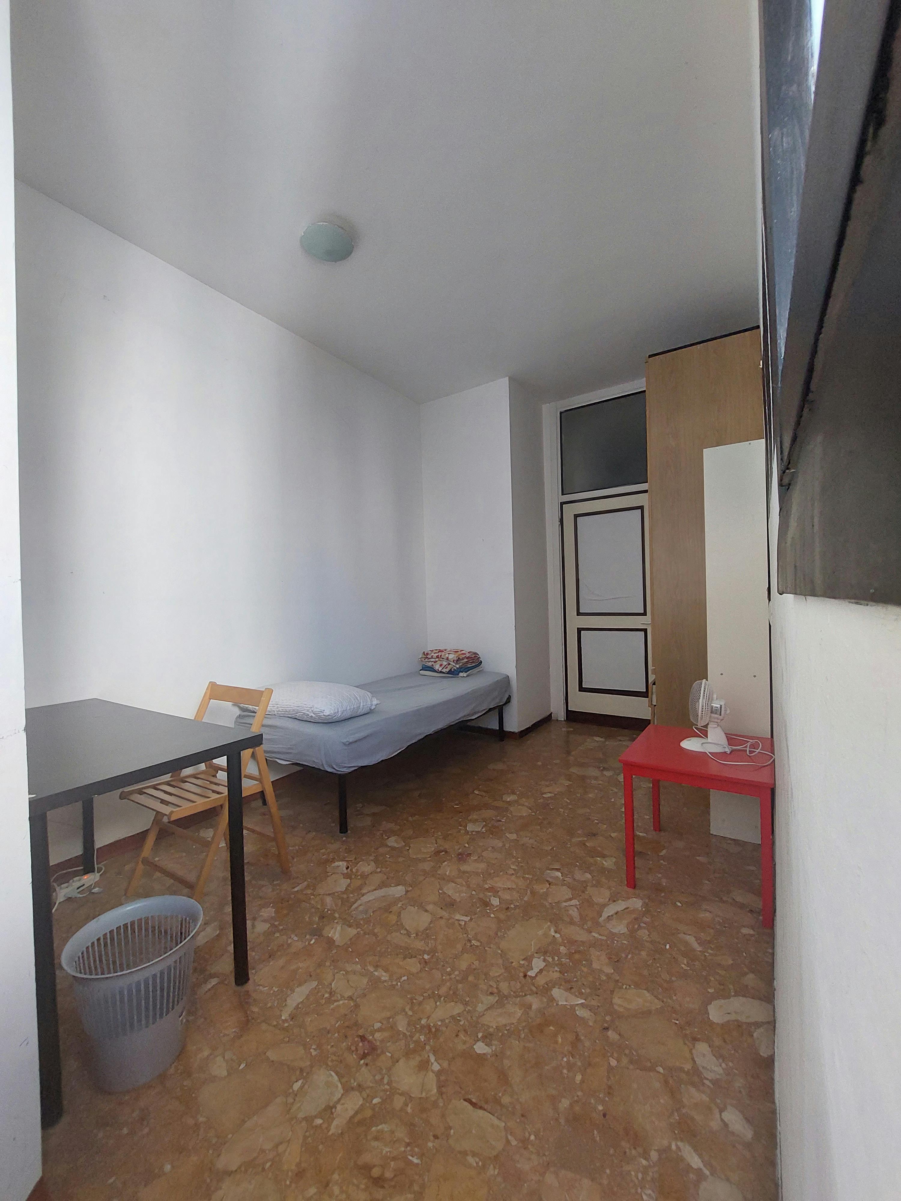 Room for rent in Milan Via Michele Saponaro HousingAnywhere