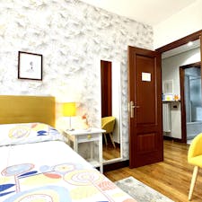 WG-Zimmer for rent for 620 € per month in Bilbao, Iparraguirre Kalea