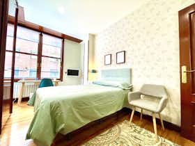 Приватна кімната за оренду для 680 EUR на місяць у Bilbao, Iparraguirre Kalea