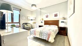 Отдельная комната сдается в аренду за 760 € в месяц в Bilbao, Landin Felix Doctor Kalea