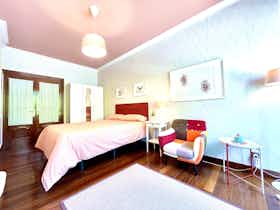 Отдельная комната сдается в аренду за 780 € в месяц в Bilbao, Uribitarte kalea
