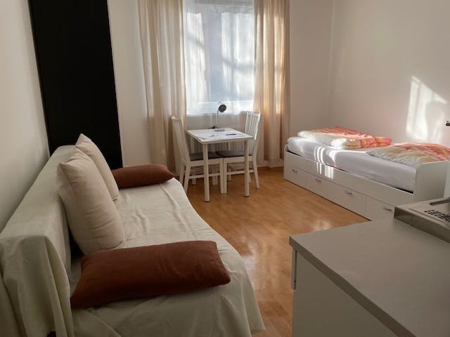 Studio zu mieten für 950 € pro Monat in Munich, Lerchenauer Straße