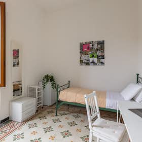 Chambre privée for rent for 700 € per month in Florence, Viale dei Cadorna