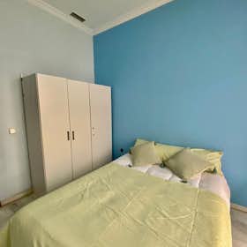 Private room for rent for €500 per month in Sevilla, Calle O'Donnell