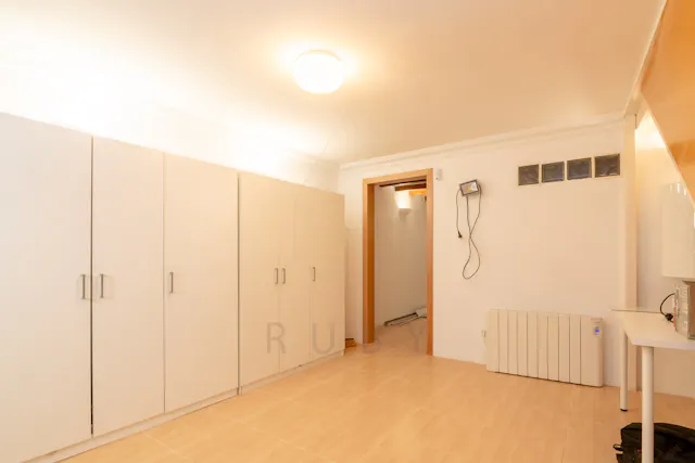 2-Bedroom House in Carrer del Rector Triadó, Barcelona (752415) room image 1