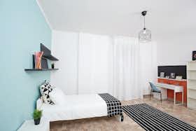 Private room for rent for €580 per month in Rimini, Via Bastioni Settentrionali