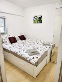 Appartement te huur voor € 2.500 per maand in Ljubljana, Medvedova cesta