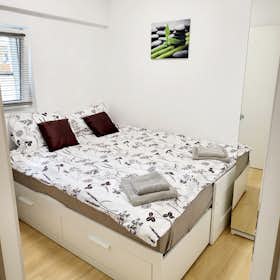 Mieszkanie do wynajęcia za 1400 € miesięcznie w mieście Ljubljana, Medvedova cesta