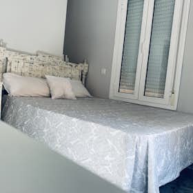 Private room for rent for €505 per month in Sevilla, Calle Porvenir