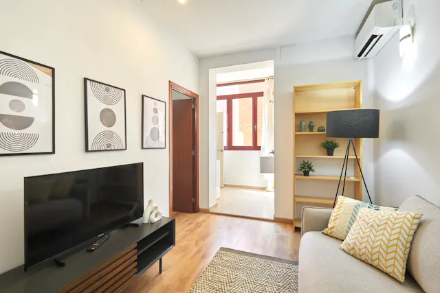 4-Bedroom Apartment in Carrer de Sardenya, Barcelona (760850) room image 1