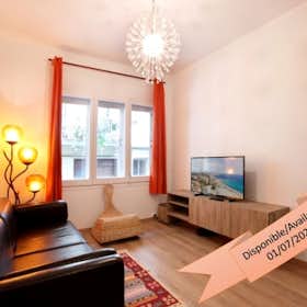 Apartment for rent for €1,428 per month in Barcelona, Carrer d'Olzinelles