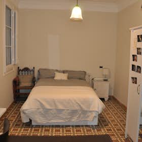 Private room for rent for €550 per month in Barcelona, Carrer de Ballester