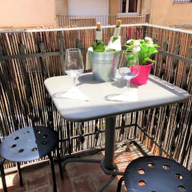 Wohnung zu mieten für 1.299 € pro Monat in Sant Adrià de Besòs, Carrer de Tarragona