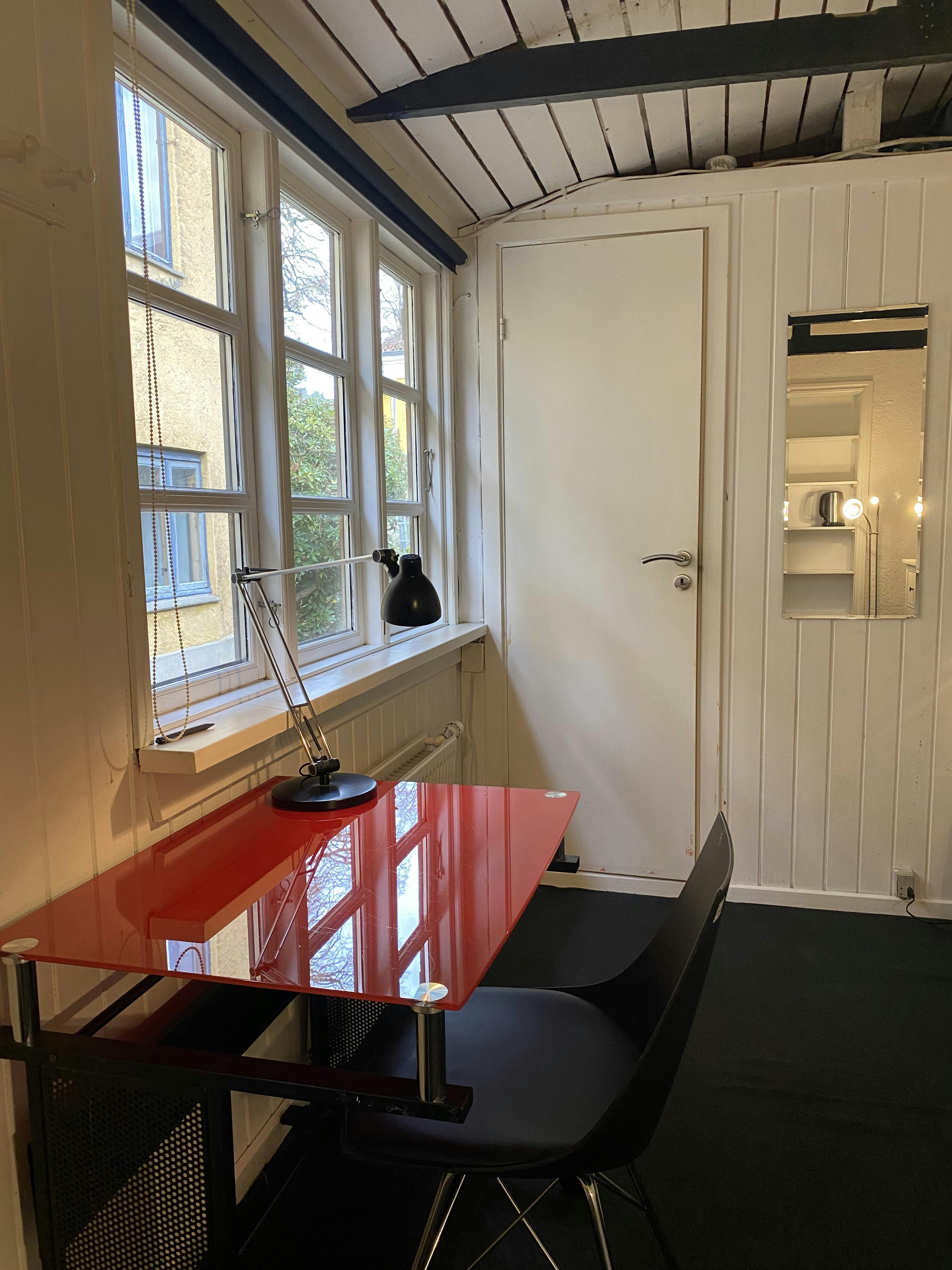 Building for rent for €515 per month in Aalborg, Kirkegårdsgade