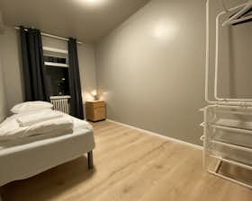私人房间 正在以 ISK 120,009 的月租出租，其位于 Reykjavík, Bústaðavegur