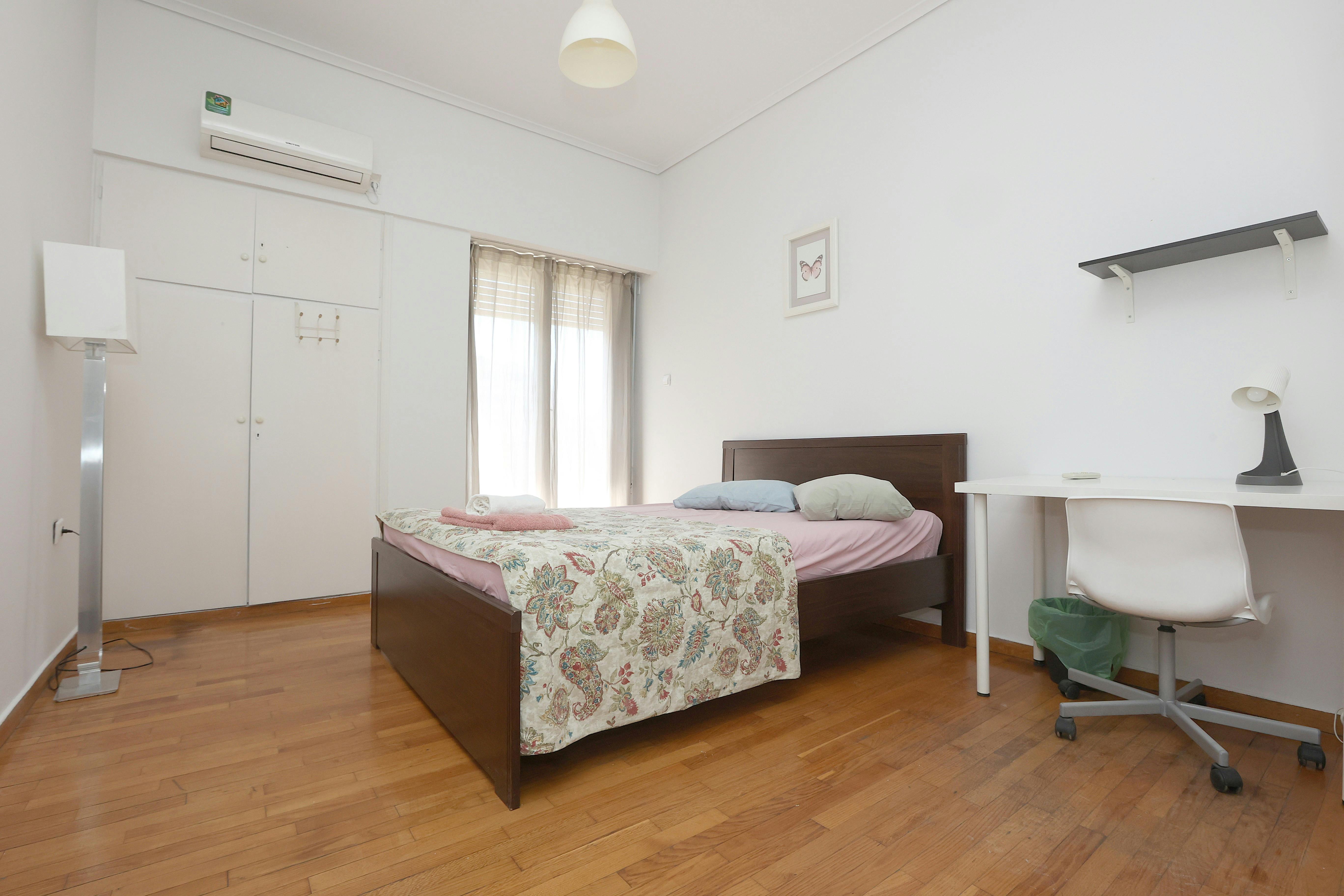 Habitación privada en alquiler por 425 € al mes en Athens, Marni