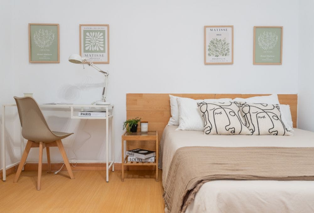Private room for rent for €630 per month in Madrid, Calle de Bailén