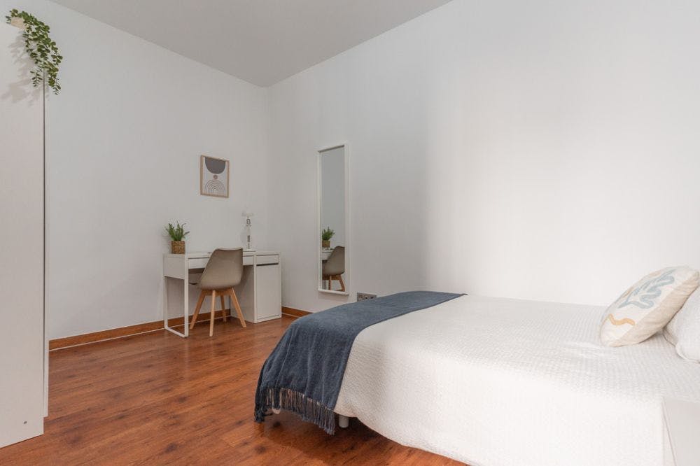 Habitación privada en alquiler por 480 € al mes en Madrid, Calle de Bailén