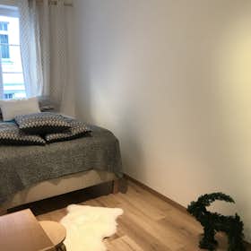 Private room for rent for €790 per month in Vienna, Franzensgasse