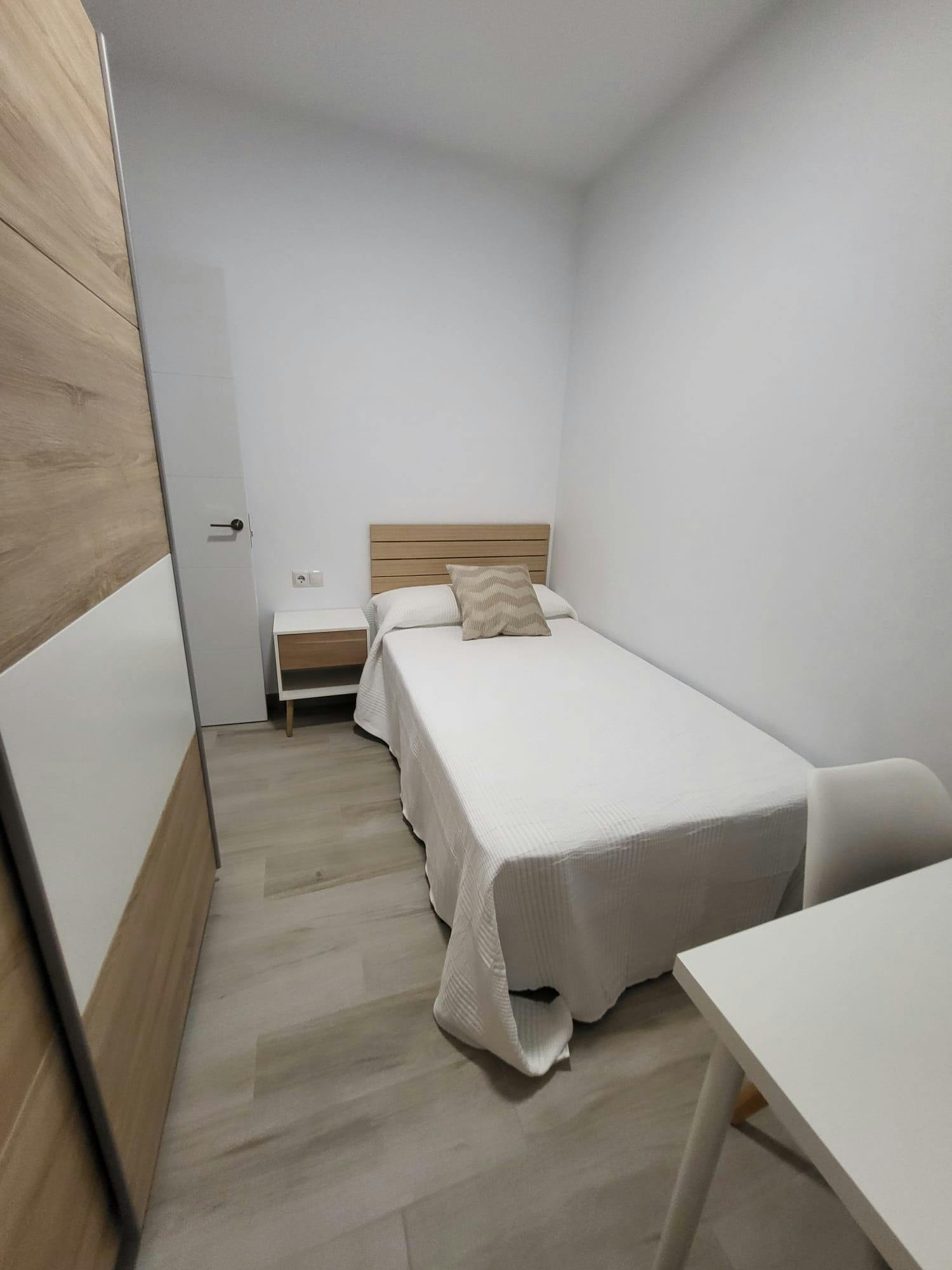 Apartment Sevilla, 1 bed, 8m² — photo 5