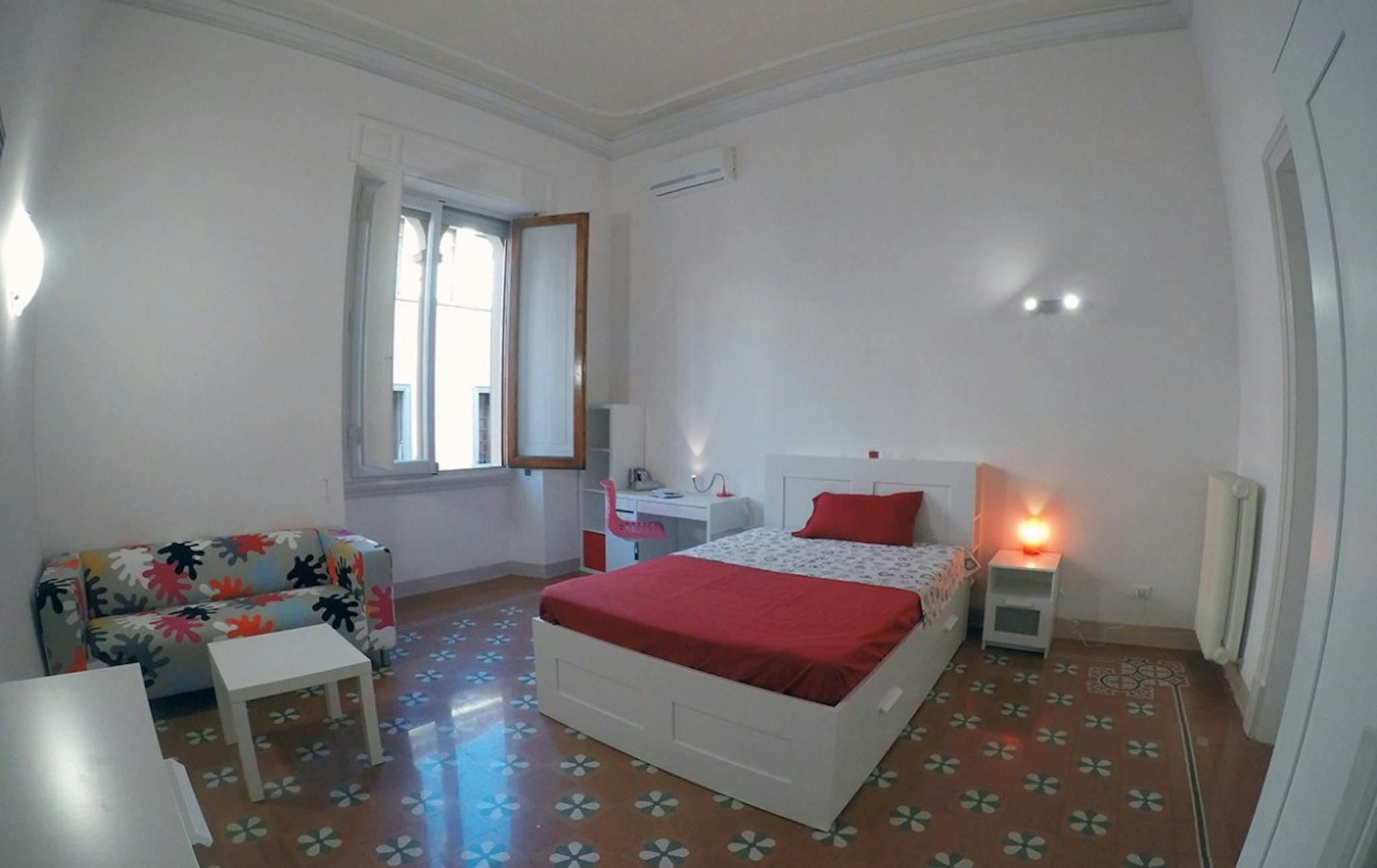 Via Zara, Florence preview