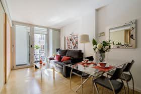 公寓 正在以 €1,575 的月租出租，其位于 Madrid, Calle del Conde de Romanones
