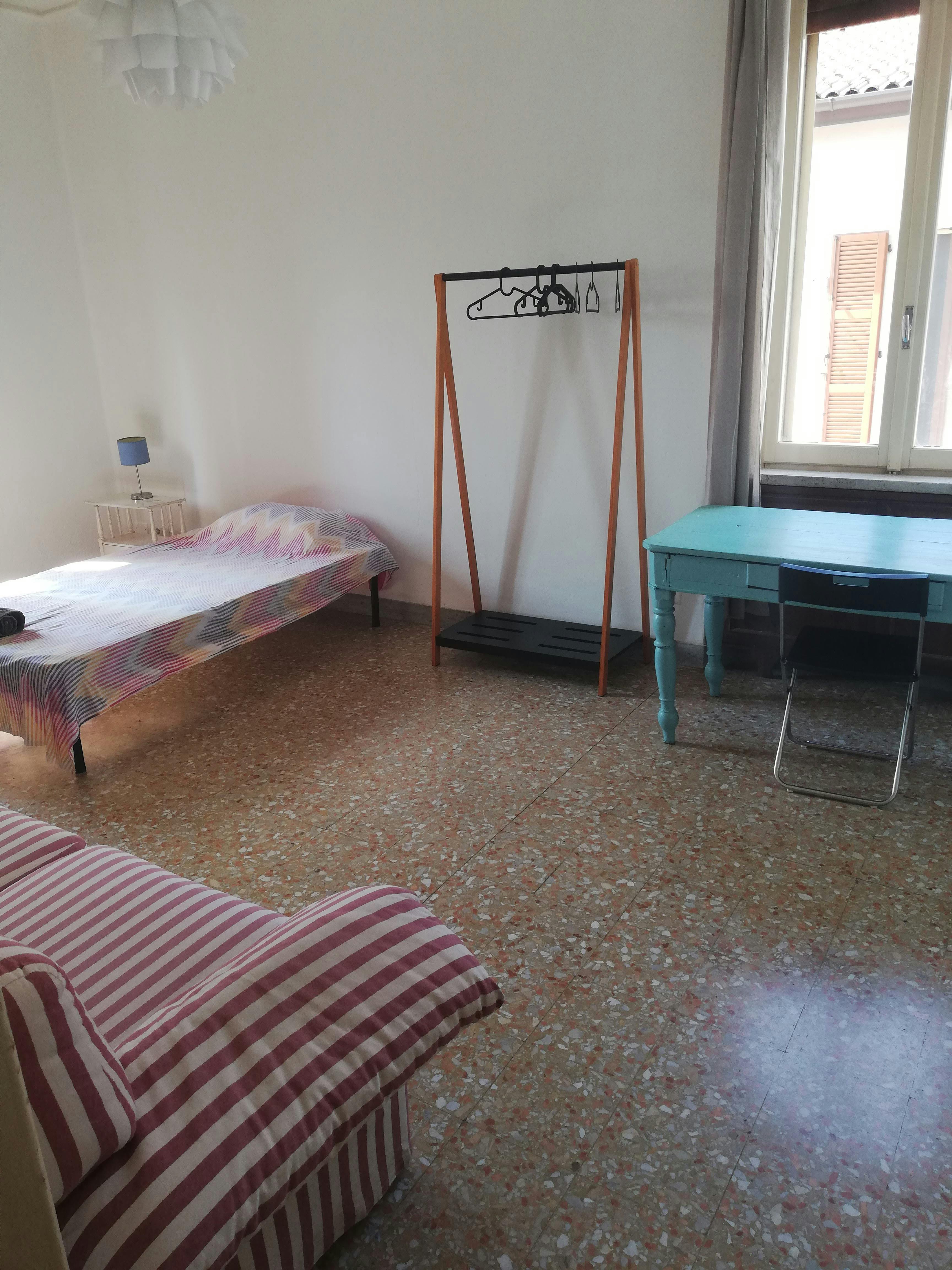 Chambre privée à louer pour 395 €/mois à Piacenza, Via La Primogenita