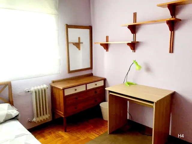 Private room in Calle de las Naves, Madrid (891356) room image 2