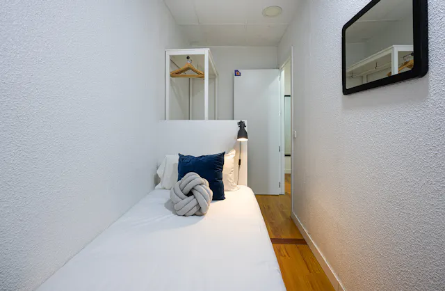 Private room in Calle de Alberto Aguilera, Madrid (893250) room image 1