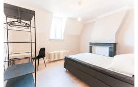 Pokój prywatny do wynajęcia za 865 € miesięcznie w mieście Brussels, Rue de Livourne