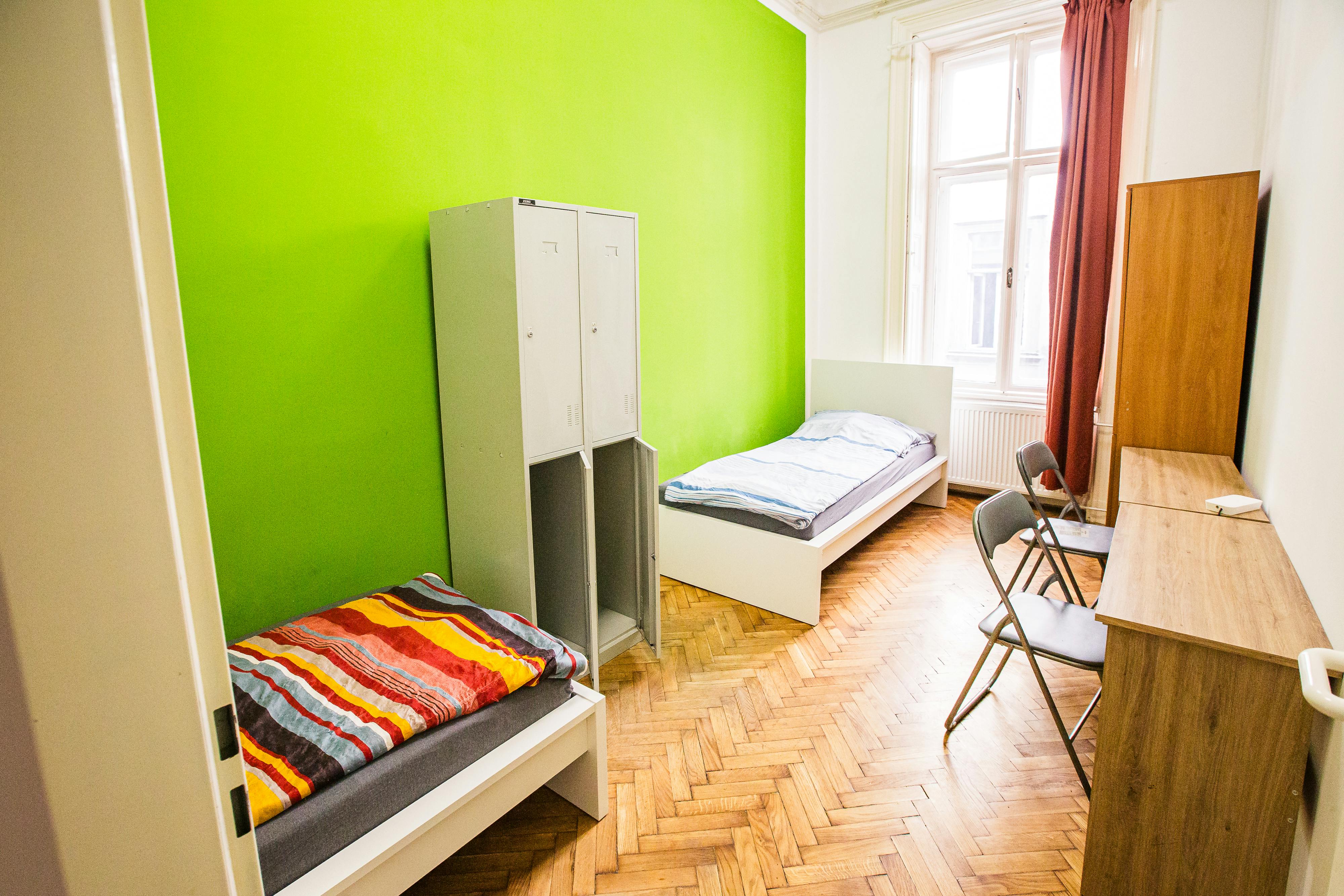 Shared room for rent for HUF 111,781 per month in Budapest, Ó utca