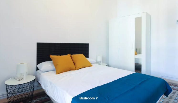 Carrer de Mallorca, Barcelona preview